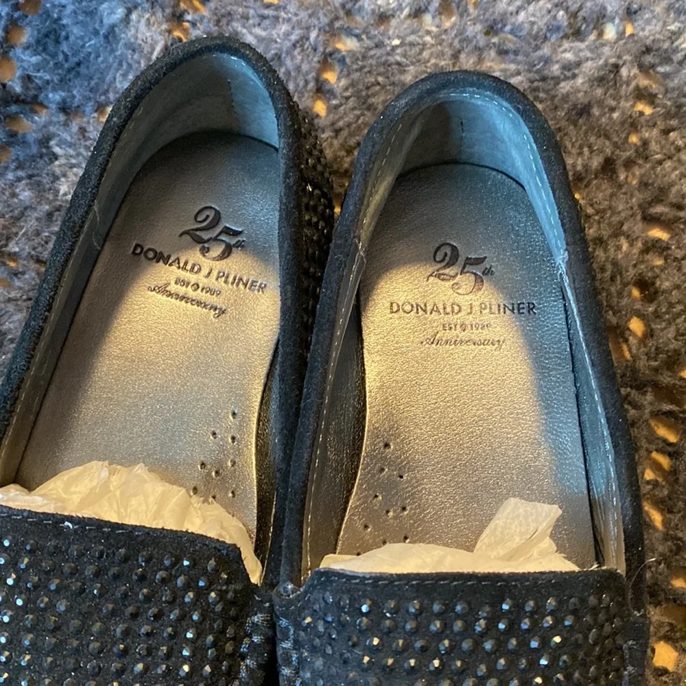 Donald J Pliner black suede loafers size 7.5 - Picture 2 of 6